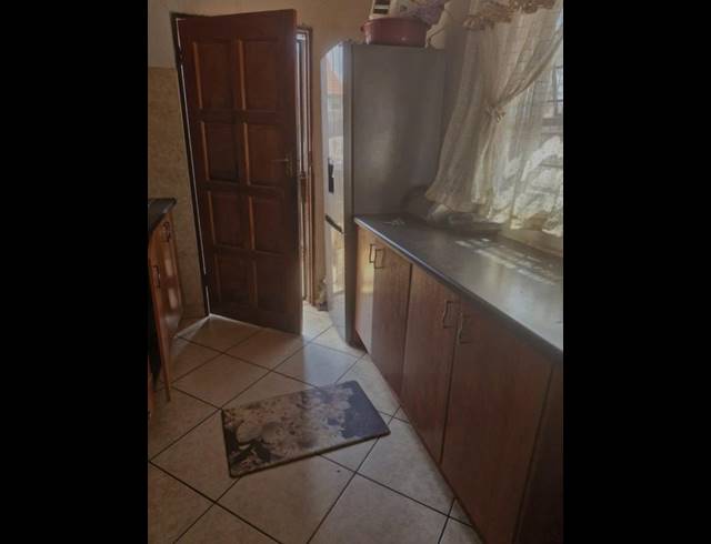 3 BEDROOM HOUSE FOR SALE IN THE ORCHARDS